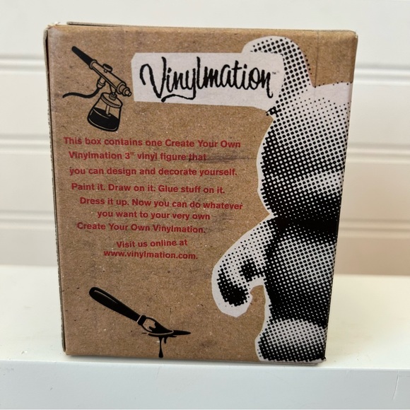 New in Box Vinylmation 3” Mickey Mouse Disney Parks Create your Own Own - Picture 6 of 7